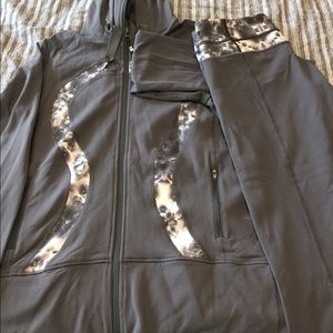 lululemon hoodie and matching crop pant