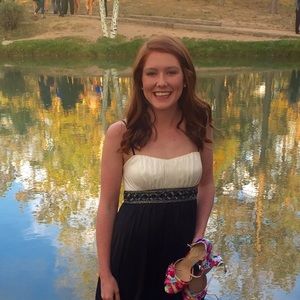 Meet your Posher, Lauren