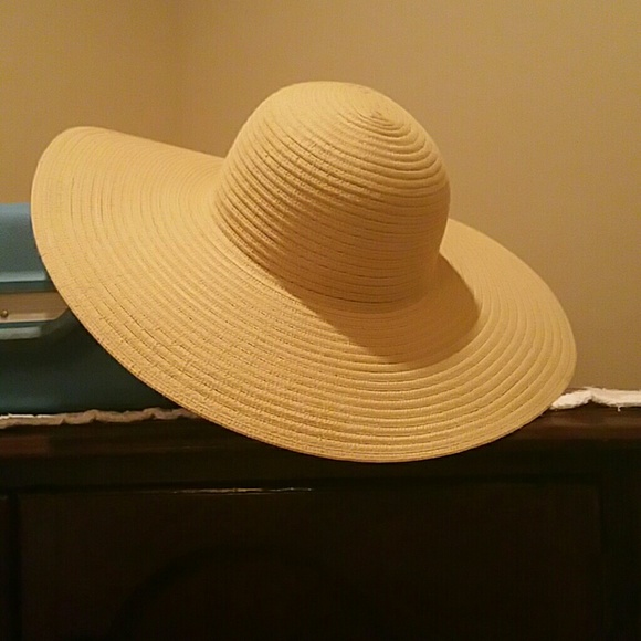 Columbia large floppy hat
