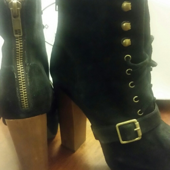 Never Worn Steve Madden suede lace up bootie - Picture 2 of 8