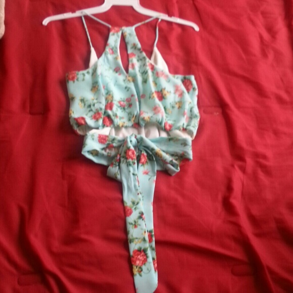 Top - Picture 2 of 2