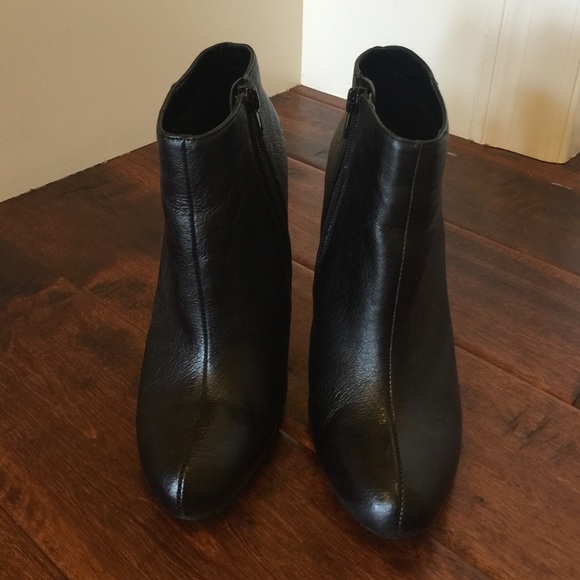 Steve Madden Black Booties