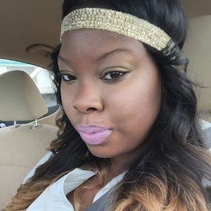 Meet your Posher, Aisha