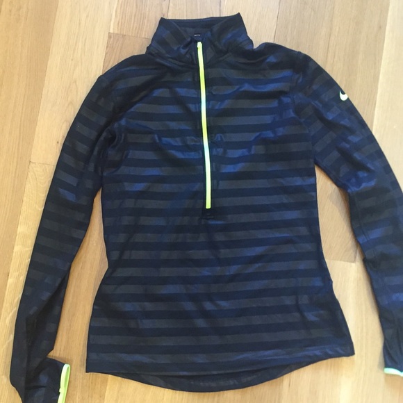 Nike women's zip up jacket