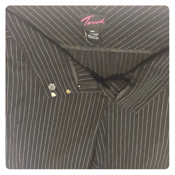 Torrid size 22short Pinstripe Trousers.