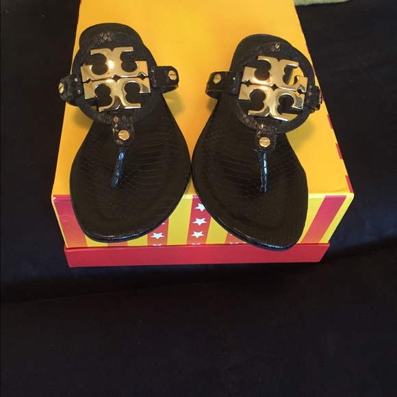 New Tory Burch black snake print sandal