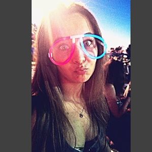 Meet your Posher, Lydia