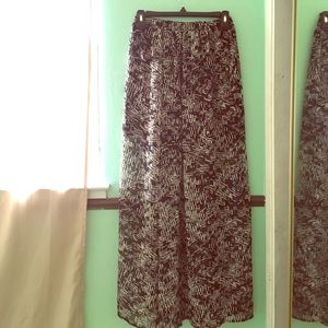 Black and White Maxi-Skirt