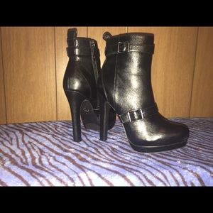 Women's VERA WANG Heeled Boots, LIKE NEW! 👢👢💥