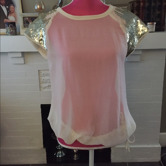 💰SALE💰 Cream sheer blouse