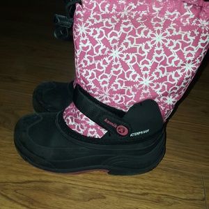 Kamik kids snow boots size 1