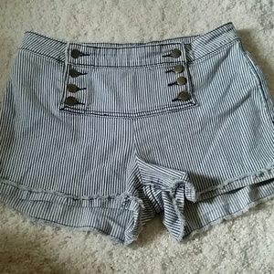 High waisted stripes shorts