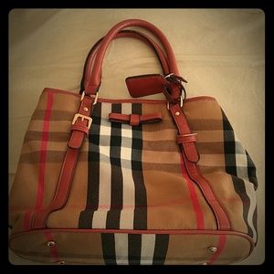Burberry like purse