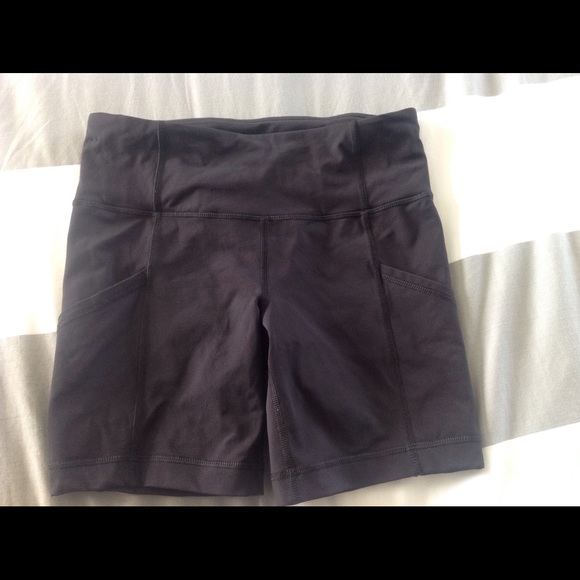 Lululemon black shorts