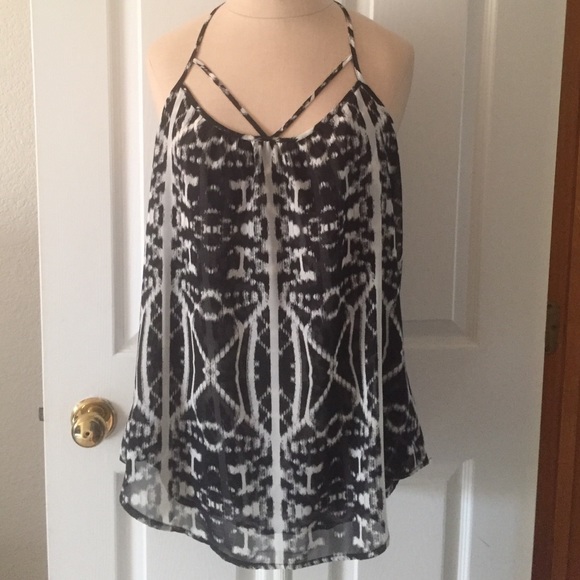 NWT Express Women’s Black & White Dressy Tank - Picture 1 of 2
