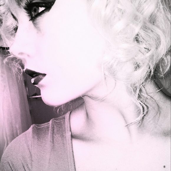 Meet your Posher, Hopie - Picture 1 of 1