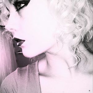 Meet your Posher, Hopie