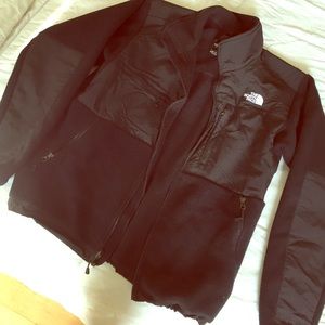 North Face Men's Black Fleece - medium