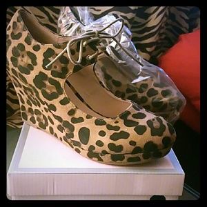 Cheetah Print Lace-up Wedges