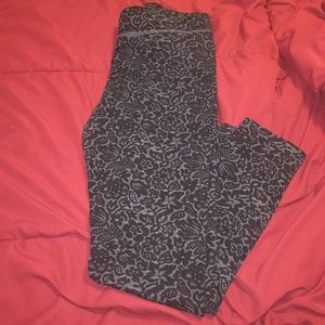 ✨Aerie stretch leggings✨