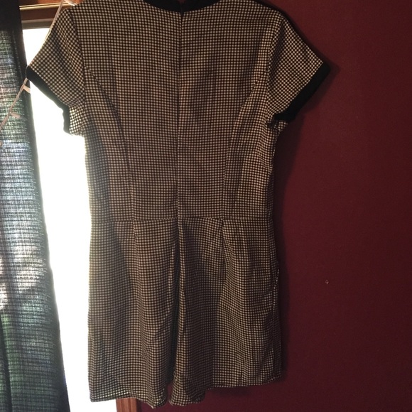 Romper - Picture 2 of 4