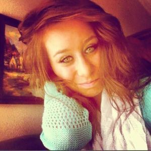 Meet your Posher, Alexandra