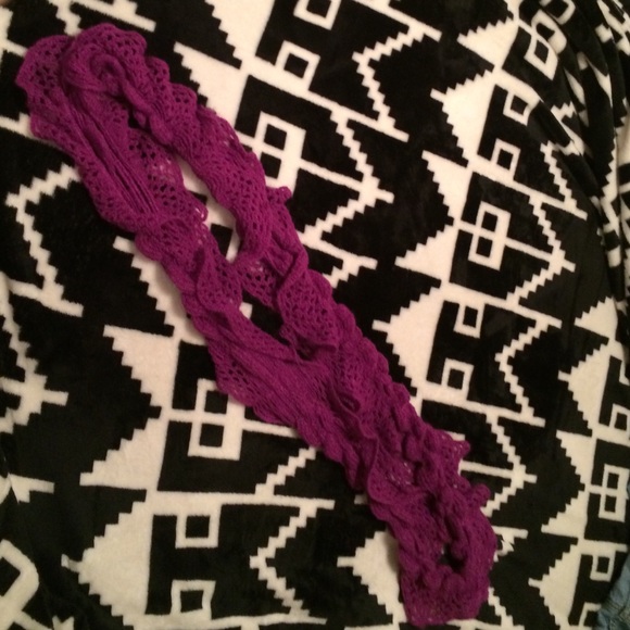 Infinity scarf - Picture 2 of 2