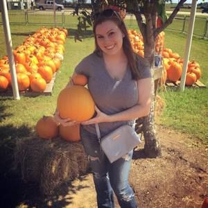 Meet your Posher, Melissa