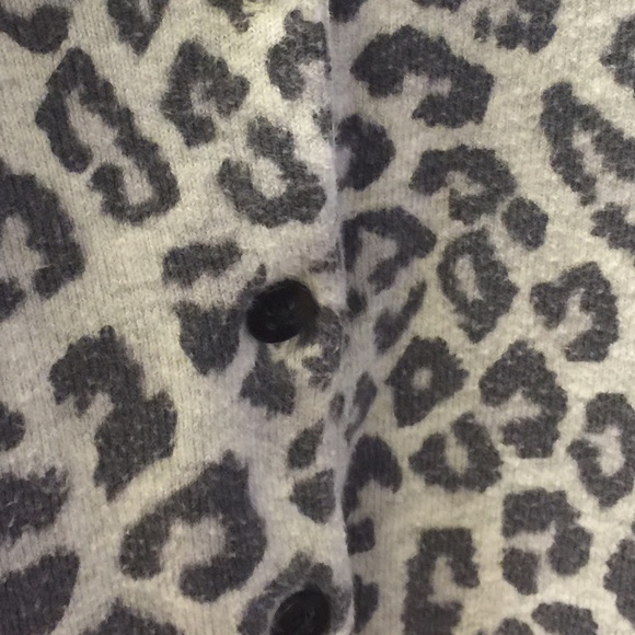 Old Navy Cheetah Print Cardigan - Picture 3 of 3
