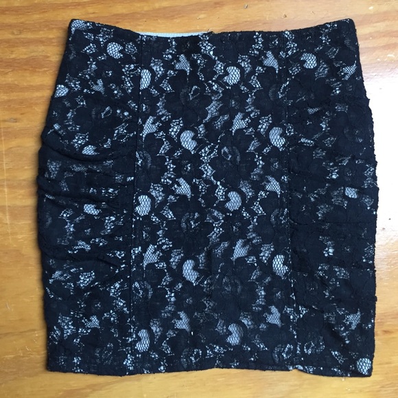 Lace mini skirt