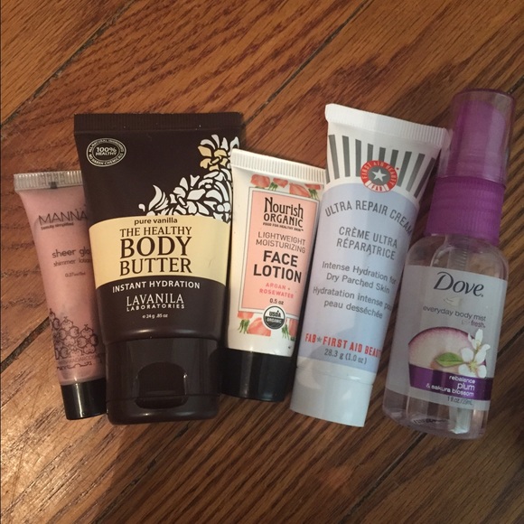 Makeup bundle - Picture 2 of 3