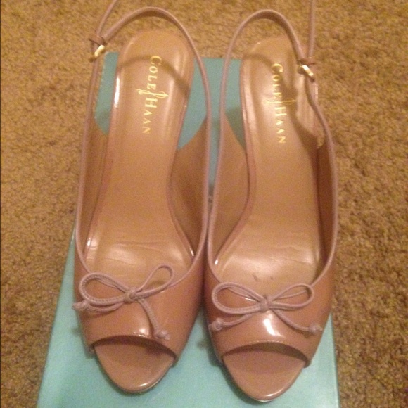 Cole Haan Nude Patent slingback size 7