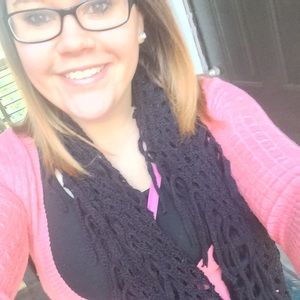 Meet your Posher, Kayla