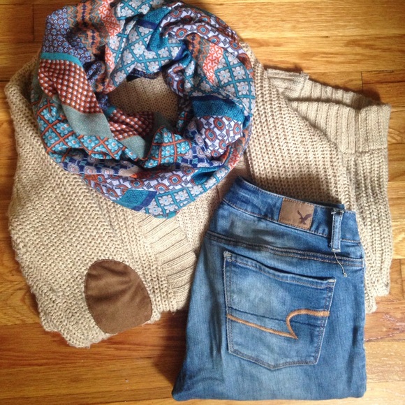 American Eagle Light Wash Skinny Jeans