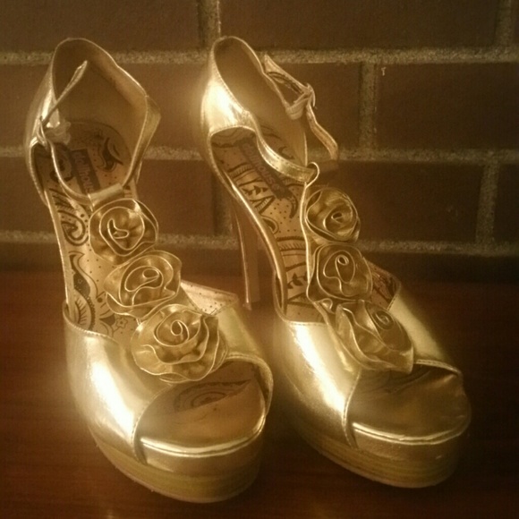 Dollhouse Gold Party Heels