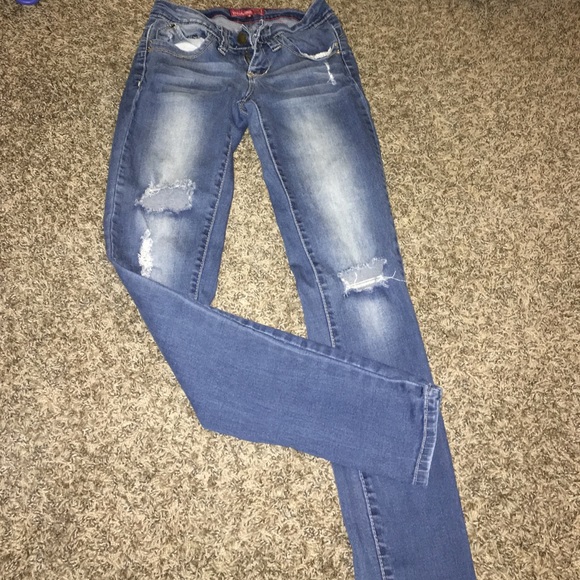 ripped skinny jeans!