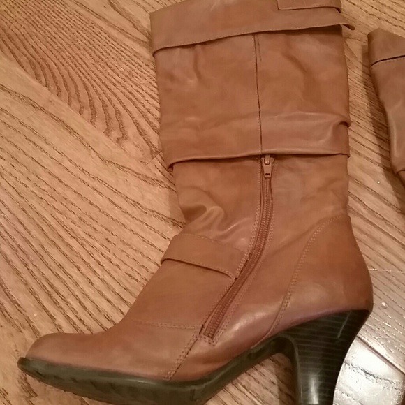 Chic Fall Boots! - Picture 2 of 2