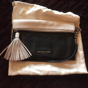 Black/white Michael kors small shoulderbag/ clutch