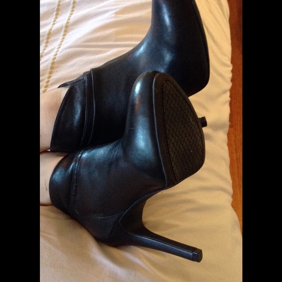 Sexy Jessica Simpson booties. Worn once.