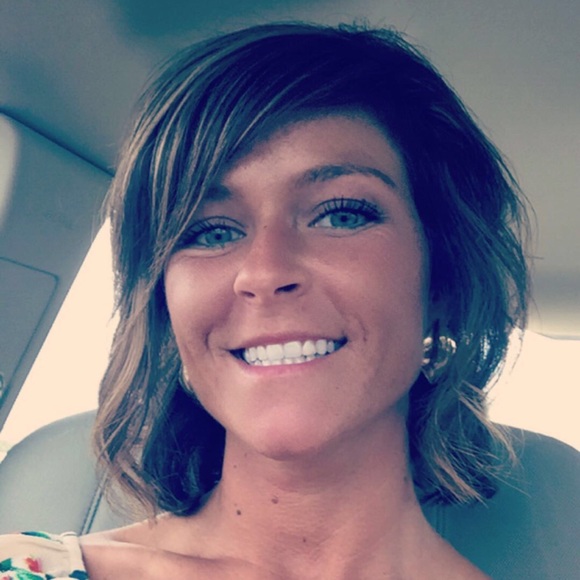 Meet your Posher, Meagan - Picture 4 of 7