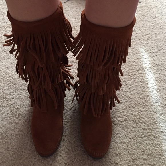 Fringe boots