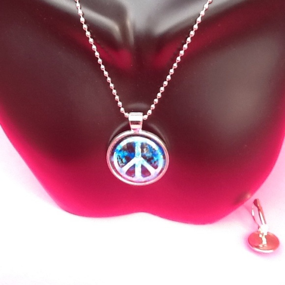 Peace! Necklace & French Pierced Earrings✌🏼