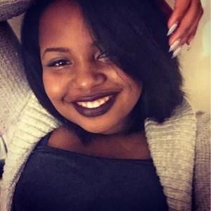 Meet your Posher, Nadira