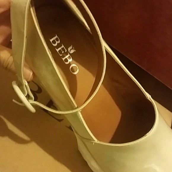 SOLD NWOT Nude Platform Heels - Picture 4 of 5