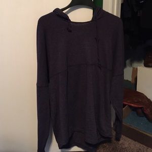 VS sweater with good and pocket