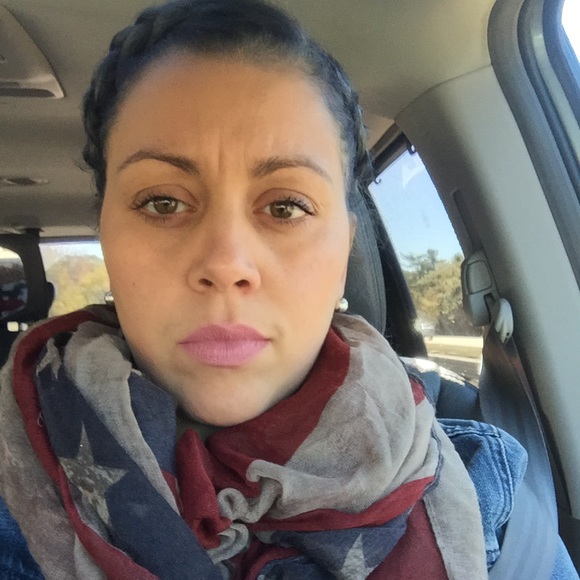 Meet your Posher, Monica