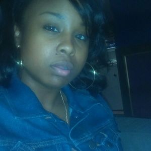 Meet your Posher, Itara