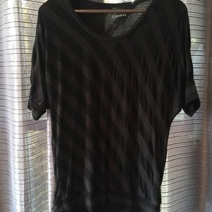 Caslon black top
