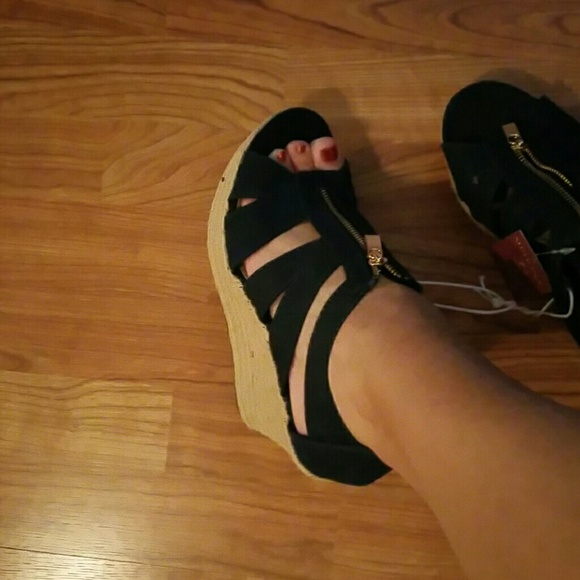 NWT/ navy wedges