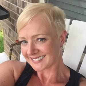 Meet your Posher, Leslie